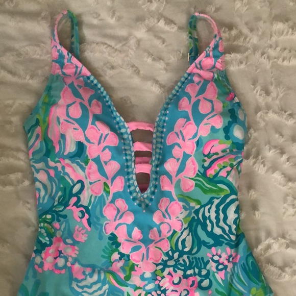 Trade - Picture 2 of 6